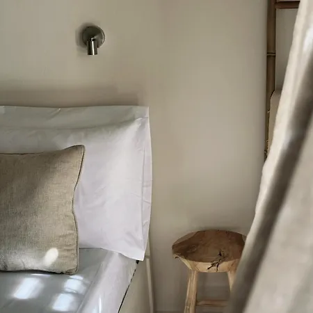 Vespera Apartament Kondoyenádha